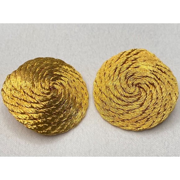 Gold Tone Earrings Basketweave Cymbal Clip On - Picture 3 of 8